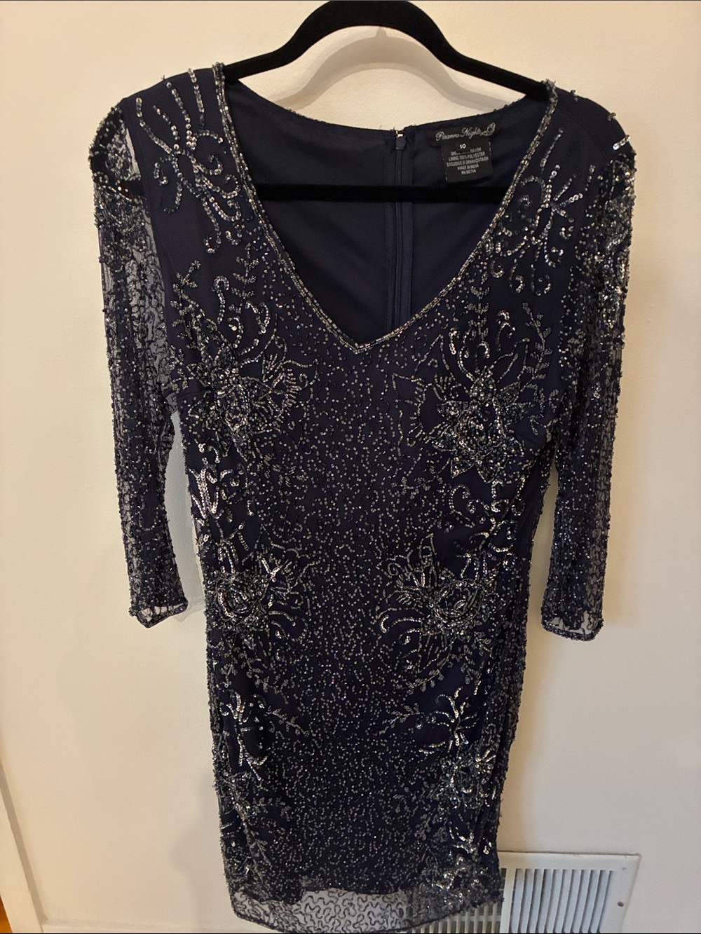Pizarro Nights Navy Beaded Long 3/4 Sleeve V-Neck Dress 10